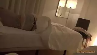 يستدرج اخته حتا ينيكها