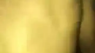 الصديقة الجديدة المبتدئة تأخذ قضيب الفحل الأسود طوال الليل