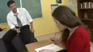 تنيك نفسها بيدها حتا تقزف