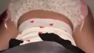 إباحية محجبة بمفردها: اهتمام فاحش بمؤخرتها العربية الكبيرة