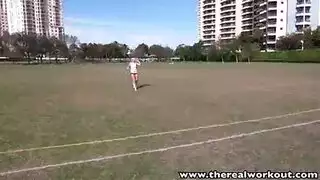 شابين معه مايا خلفية