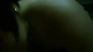 جيسي ريا تئن بصوت عال بينما رجلها يأكل كسها ويضغط على أثدائها