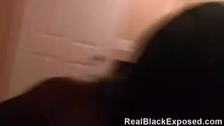 أصدقاء الحمام: جلسة استمناء وقذف