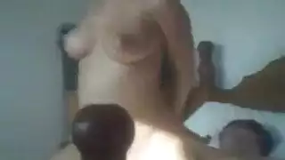 إيلاج مزدوج مع جماع أثداء حليبية