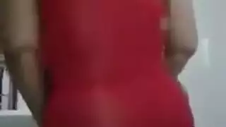 بنت مصريه تصور نفسها