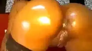 فتاة عذراء ليلة الداخلة